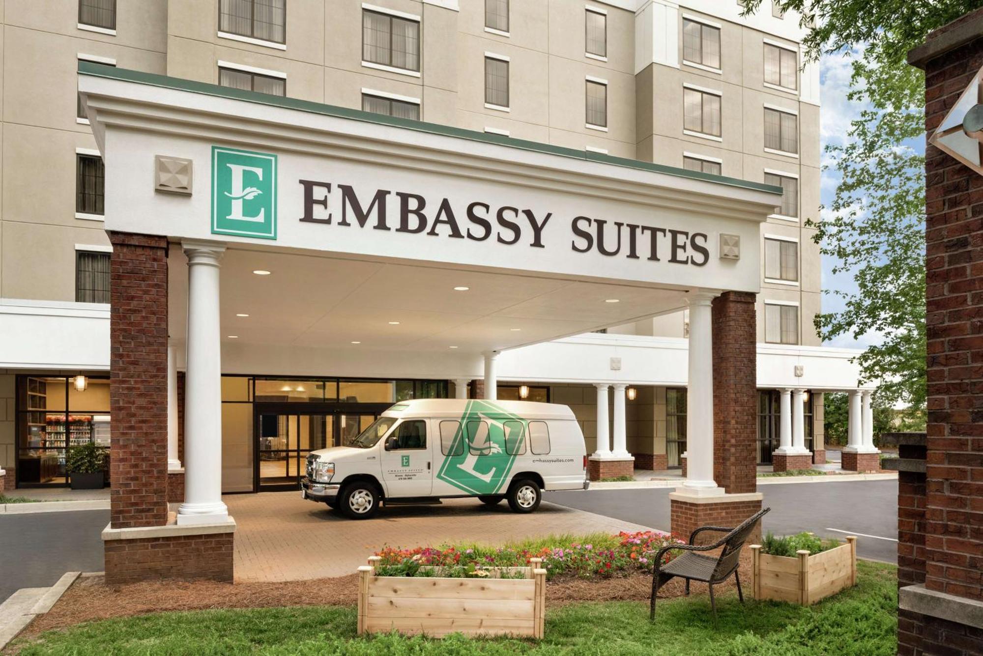 Embassy Suites By Hilton Atlanta אלפרטה מראה חיצוני תמונה
